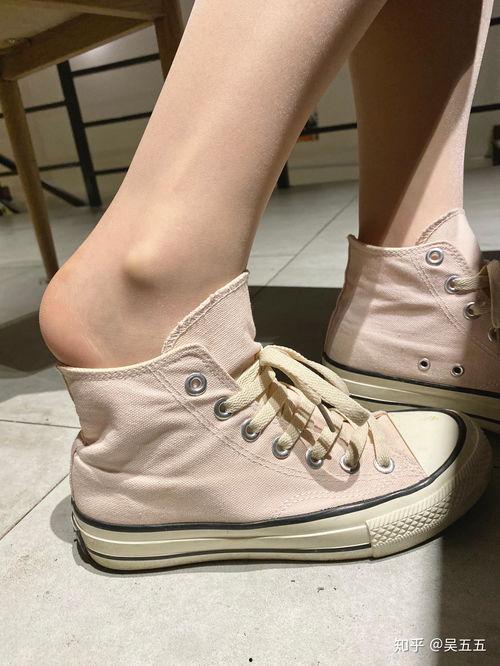 丝袜帆布同学视频,揭秘时尚潮流背后的故事