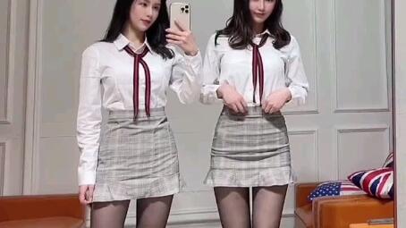 超短裙丝袜女孩,超短裙丝袜女孩的街头风采