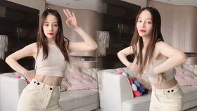 李小璐性感舞蹈视频,性感魅力引爆网络