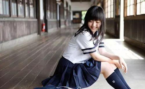 日本高中制服AV视频,AV视频背后的真实故事