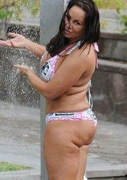 明星穿比基尼下厨,时尚与健康并存