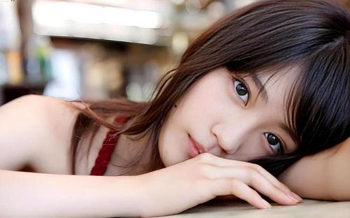 日本校花电影,校花电影中的美丽瞬间