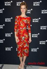 女明星碎花长裙,女明星演绎碎花长裙的优雅风情