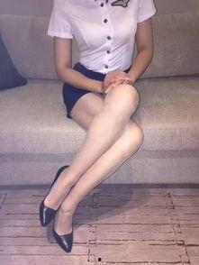制服女子 丝袜 高跟鞋